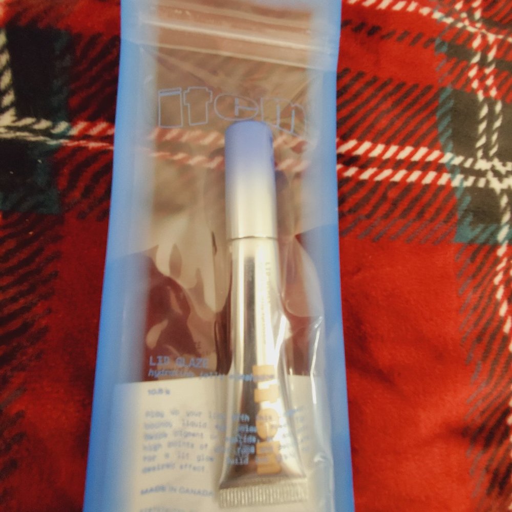 ITEM  LID GLAZE Hydrating Jelly Eyeshadow in Lunar Drop